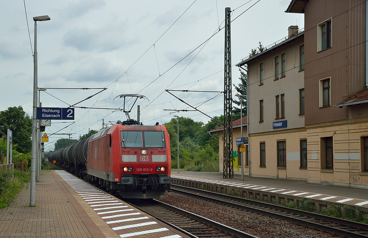 185 013 bei der Durchfahrt durch Fröttstädt am 05.08.2016