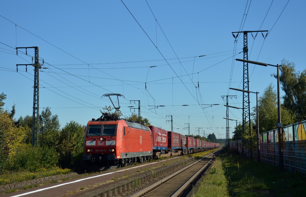 185 096 bei der Durchfahrt mit einem Sonderzug am 02.10.2015 durch Weiterstadt