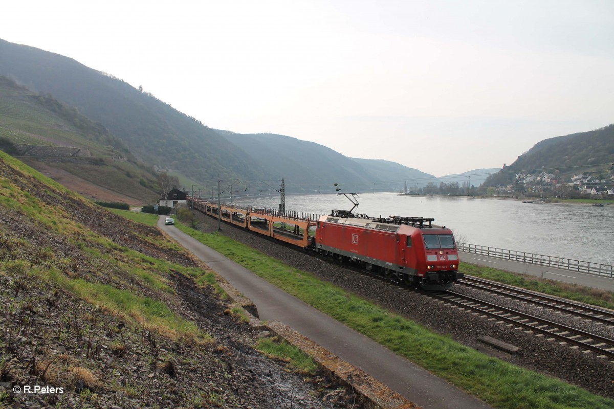 185 114-6 zieht mit einem leeren Autozug bei der Blockstelle Bodenthal richtung Koblenz vorbei. 21.03.14