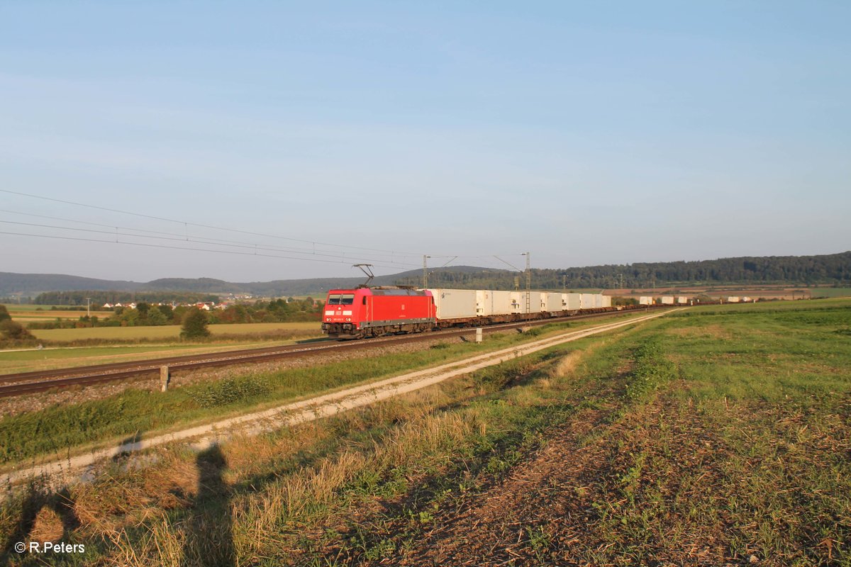 185 242-9 zieht bei Wettelsheim den KT50338 gen Norden kurz hinter Treuchtlingen. 24.09.16