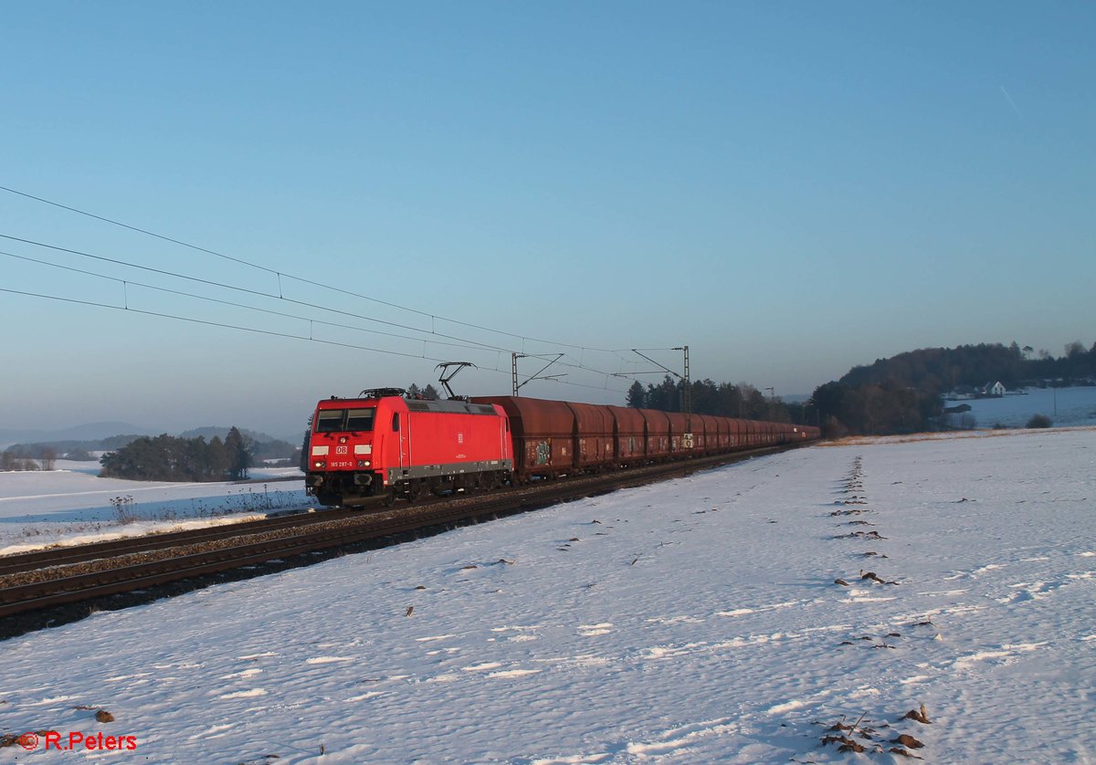 185 287-0 zieht den Kohlependel Linz - Saarbrücken bei Seubersdorf. 21.01.17