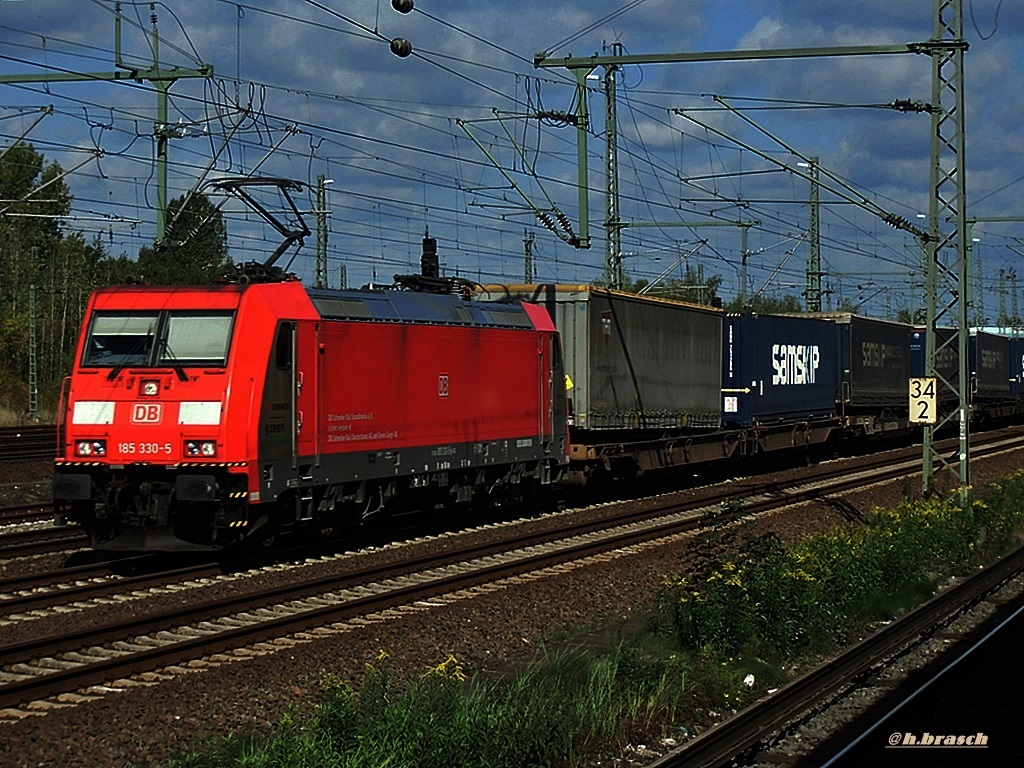 185 330-5 ist mit einen kastenzug durch wilhelmsburg gefahren,23.11.14