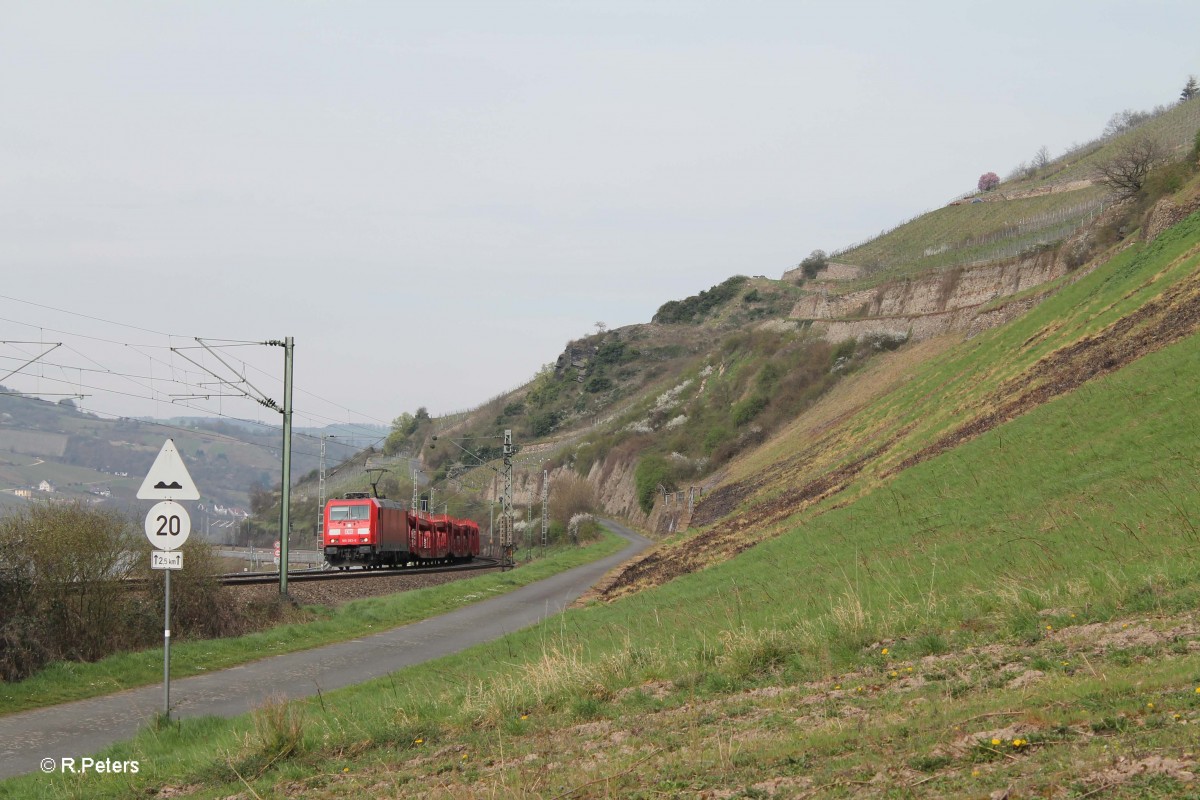 185 393-6 mit einem leeren Autozug bei der Blockstelle Bodenthal. 21.03.14