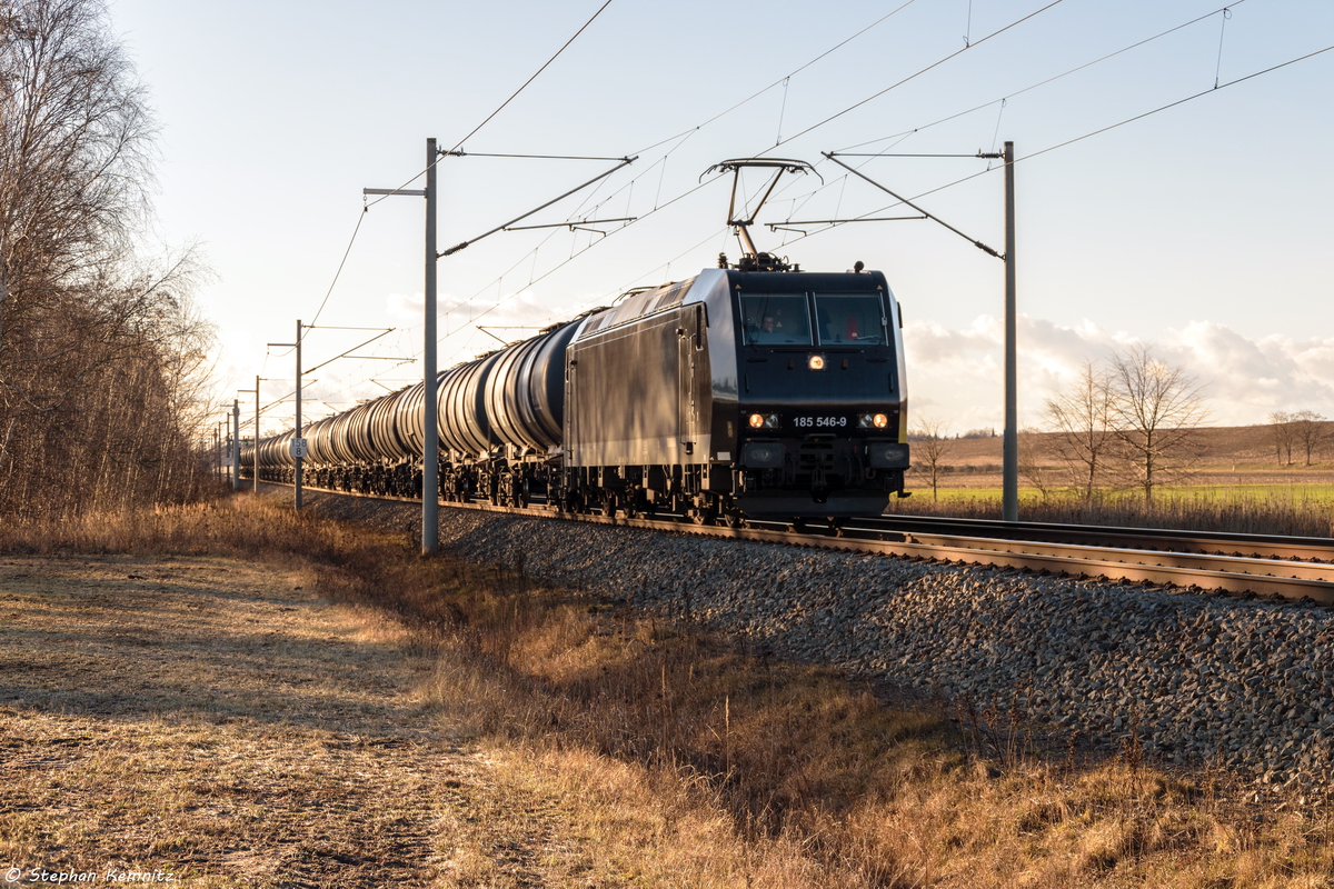 185 546-9 MRCE Dispolok GmbH für LEG - Leipziger Eisenbahnverkehrsgesellschaft mbH mit einem Kesselzug in Nennhausen und fuhr weiter in Richtung Wustermark. 24.02.2017