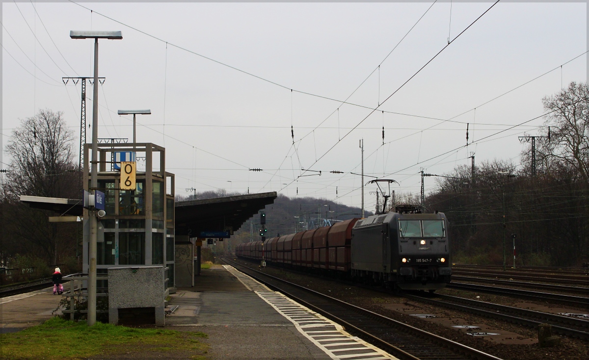 185 547 mit Kohlezug am 25.01.14 in Köln West