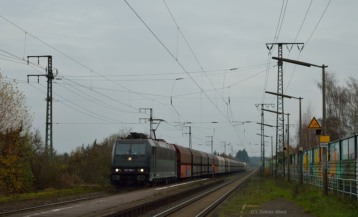 185 569-1 bei der Durchfahrt durch Weiterstadt am 27.11.2014
