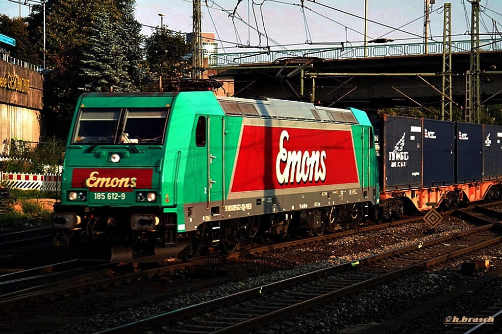 185 612-9 fuhr mit einen kastenzug durch hh-harburg,datum 16.09.14