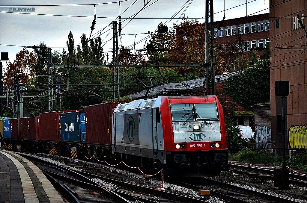 185 650-9 ist mit einen kastenzug durch hh-harburg gefahren,datum 24.10.14