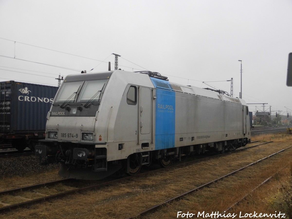 185 674 von RAILPOOL abgestellt im Bahnhof Delitzsch unt Bf am 16.10.15