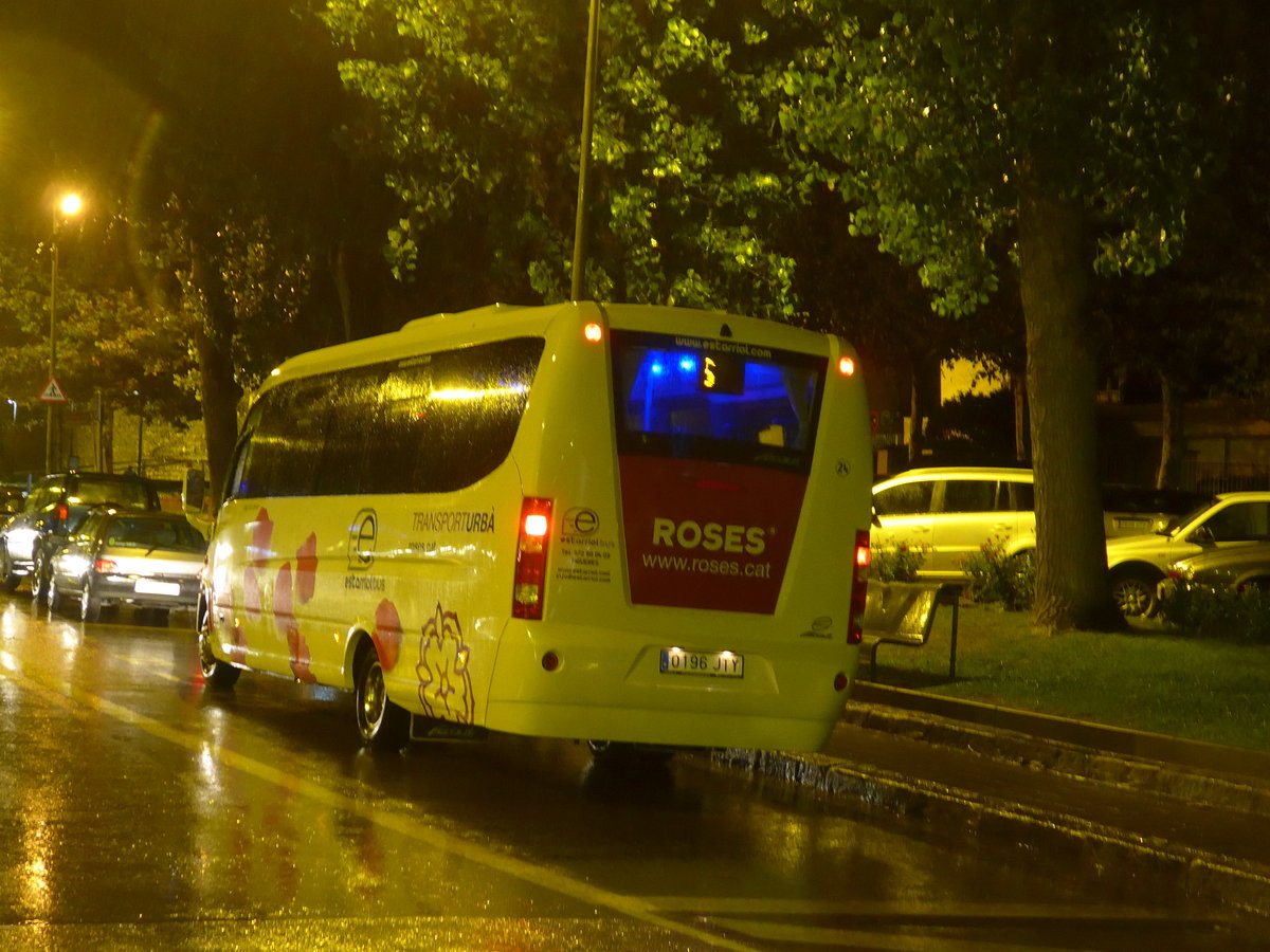 (185'212) - Transport urb, Roses - Nr. 24/0196 JTY - Iveco am 25. September 2017 in Roses, Ciutadella