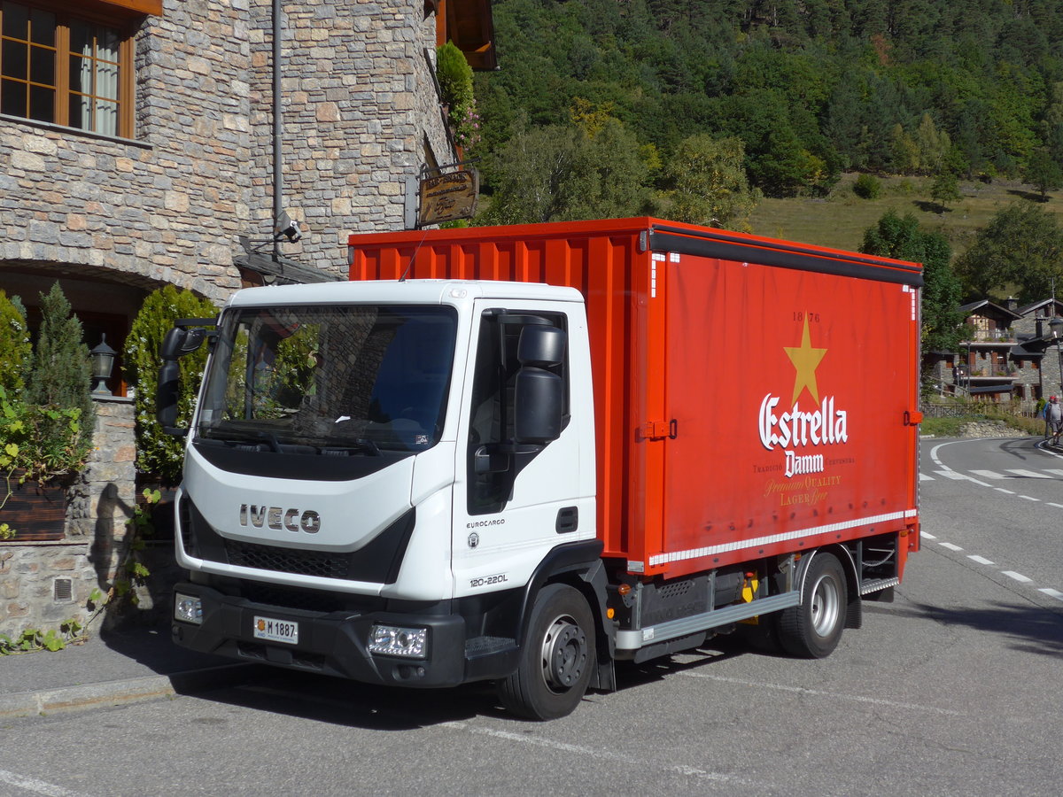 (185'347) - Iveco - M1887 - am 27. September 2017 in Llorts