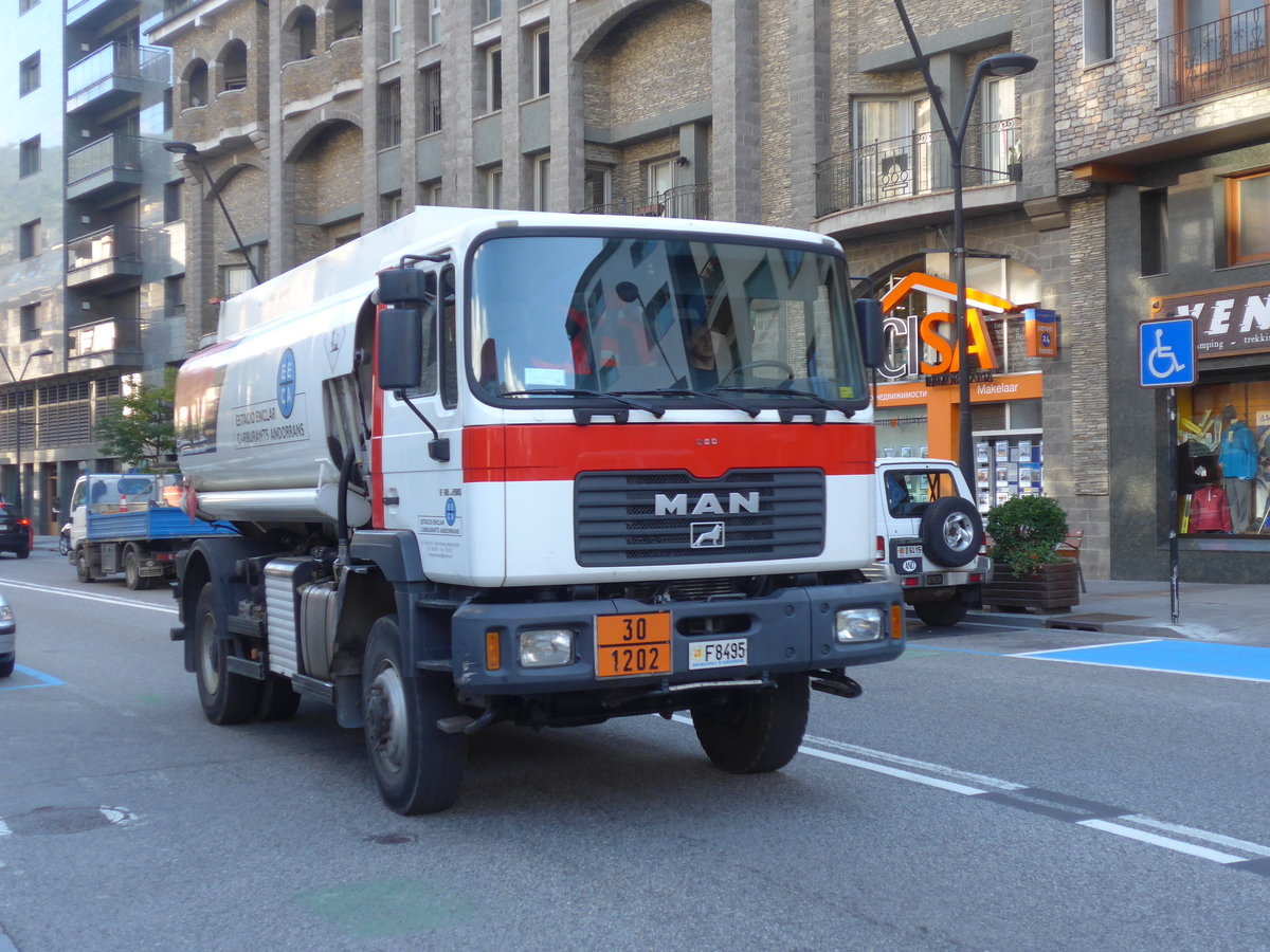 (185'411) - MAN - F8495 - am 27. September 2017 in La Massana