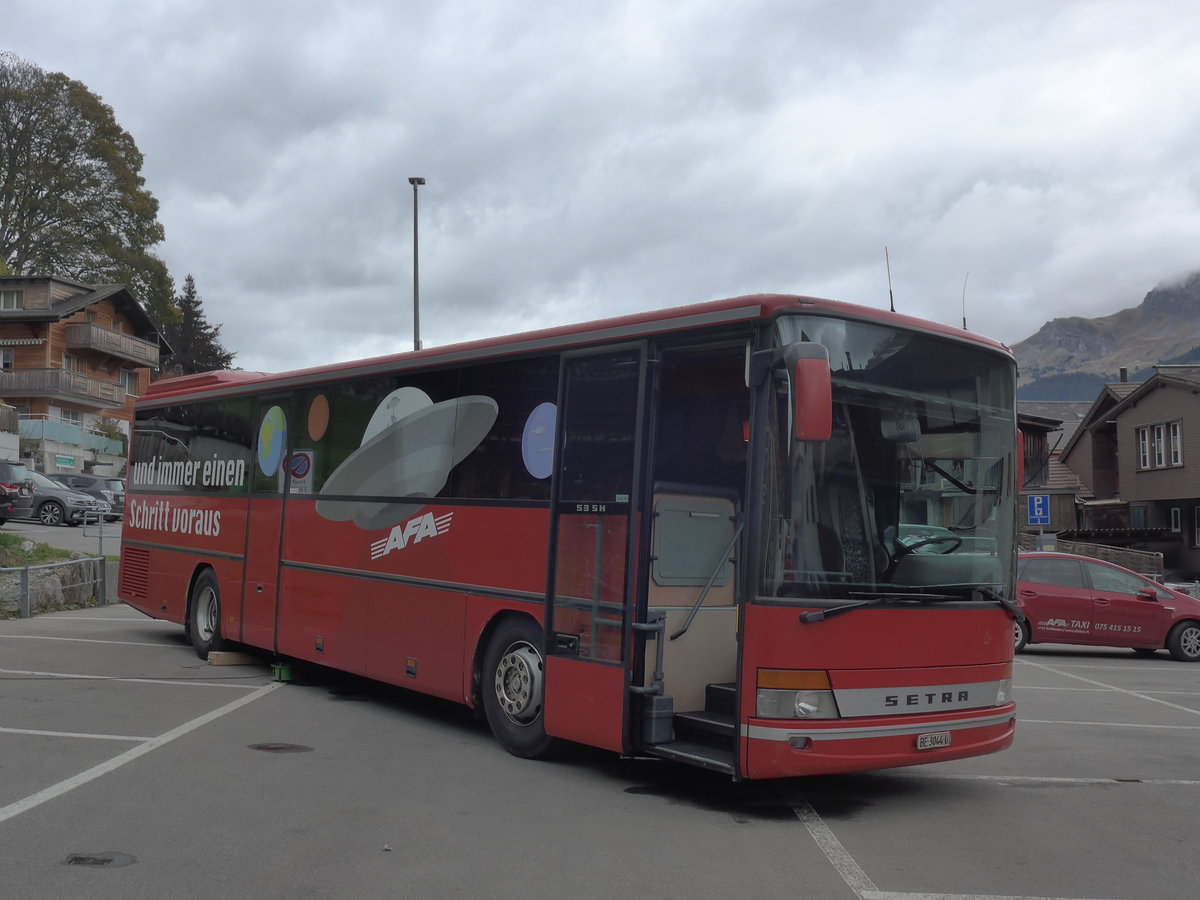 (185'796) - AFA Adelboden - Nr. 20/BE 3044 U - Setra (ex Nr. 6) am 8. Oktober 2017 in Adelboden, Mritplatz