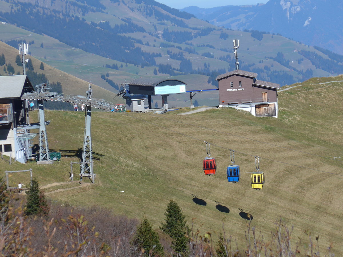 (185'843) - Gruppenumlaufbahn Tschenten und Bergstation M�ser am 15. Oktober 2017 oberhalb Adelboden