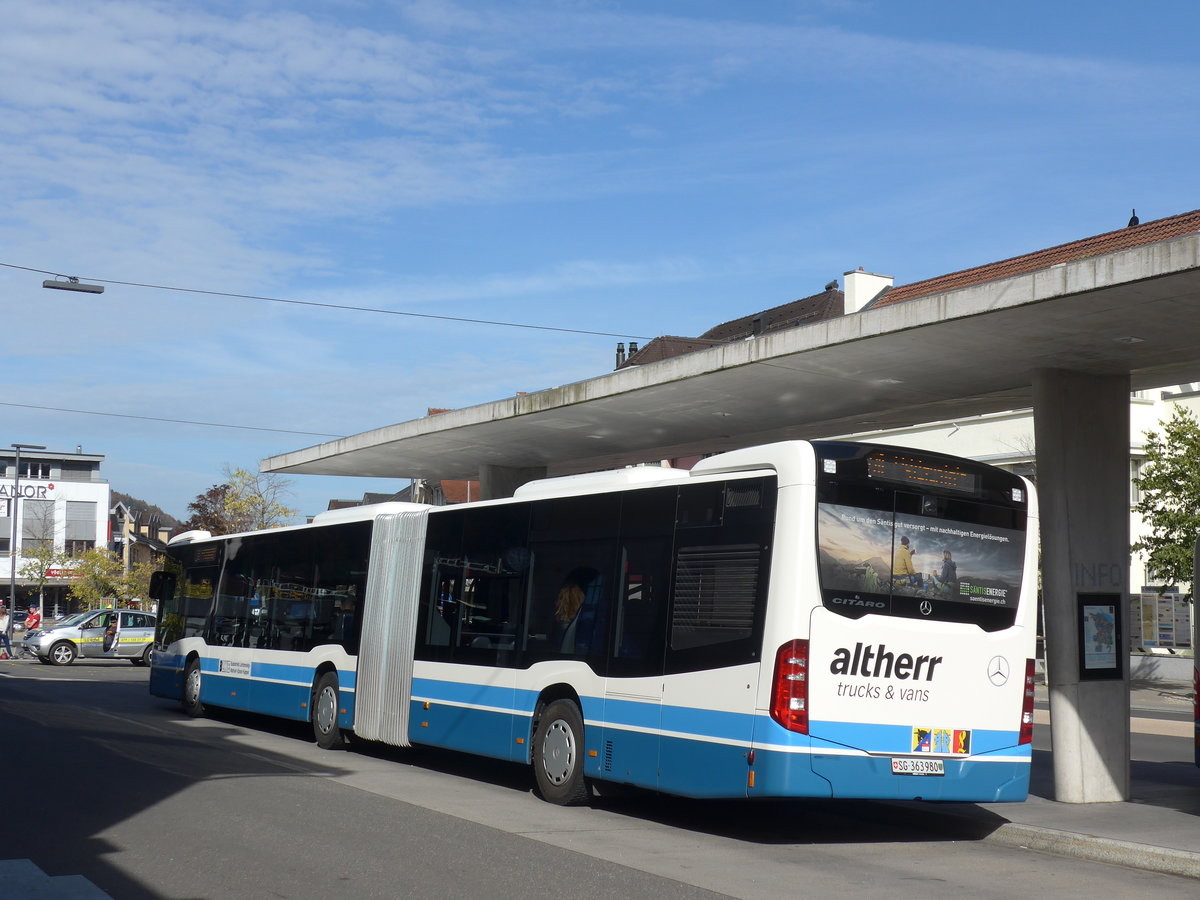 (185'915) - BLWE Wattwil - Nr. 4/SG 363'980 - Mercedes am 19. Oktober 2017 beim Bahnhof Wattwil