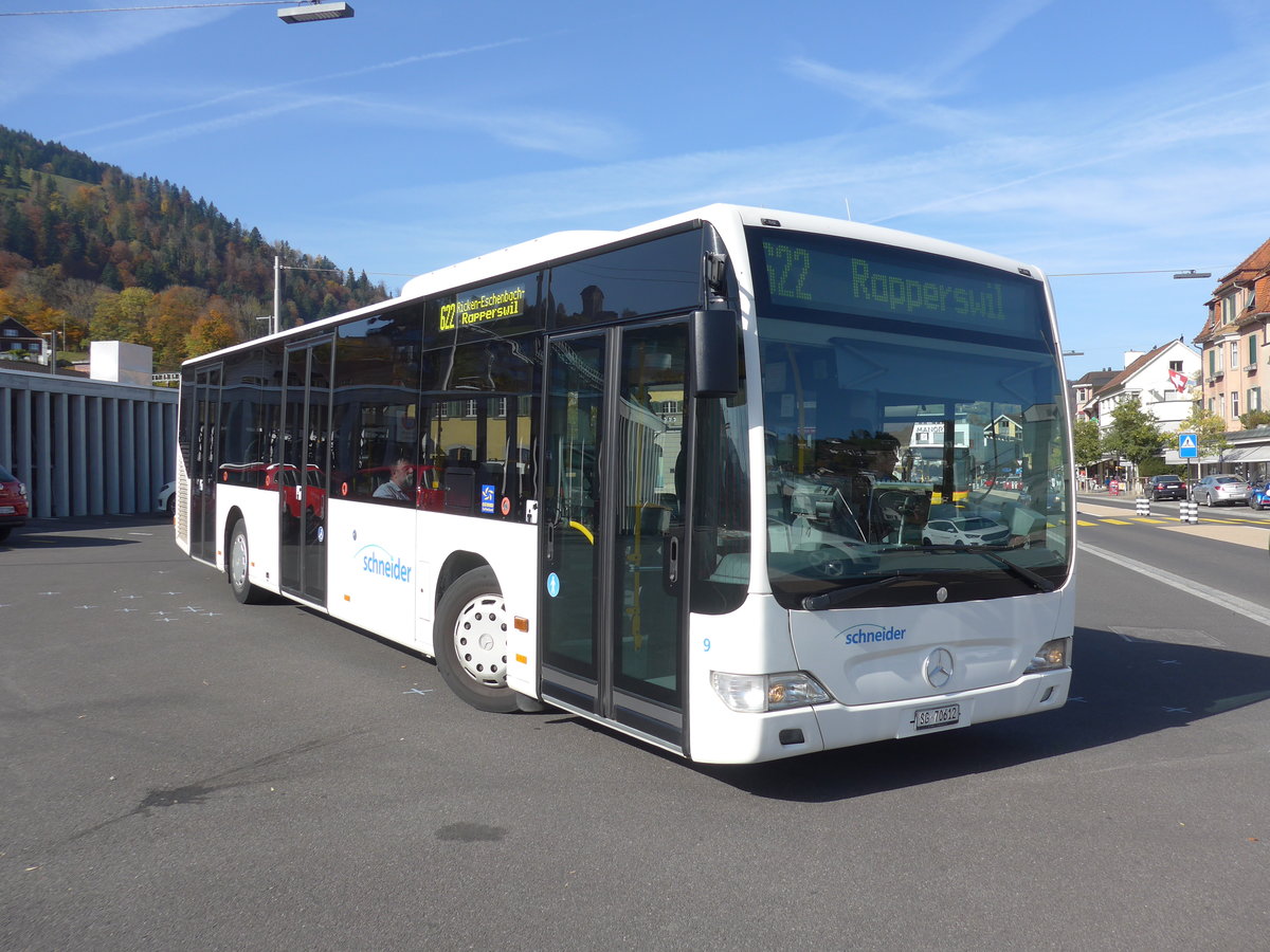 (185'926) - Schneider, Ermenswil - Nr. 9/SG 70'612 - Mercedes am 19. Oktober 2017 beim Bahnhof Wattwil