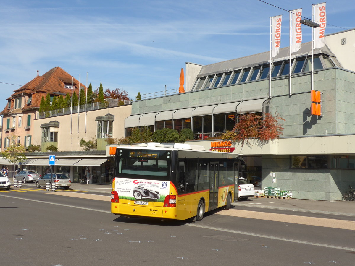 (185'928) - Postautobetriebe Unteres Toggenburg, Ltisburg - SG 47'120 - MAN/Gppel am 19. Oktober 2017 beim Bahnhof Wattwil