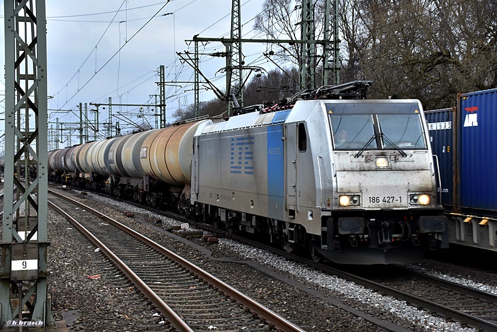 186 427-1 von LTE zog einen tanker durch hh-harburg,29.01.16