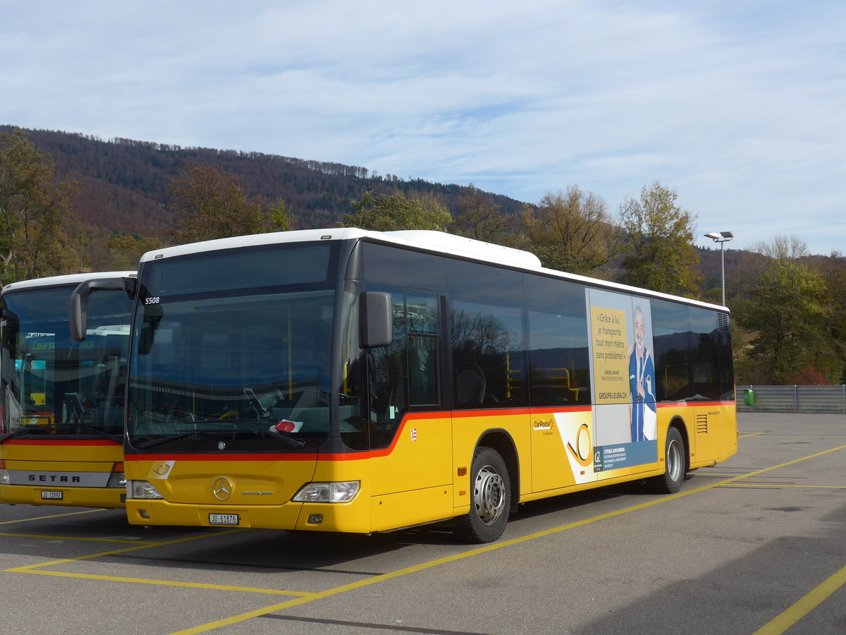 (186'020) - CarPostal Ouest - JU 61'876 - Mercedes (ex Nr. 16) am 21. Oktober 2017 in Develier, Parkplatz