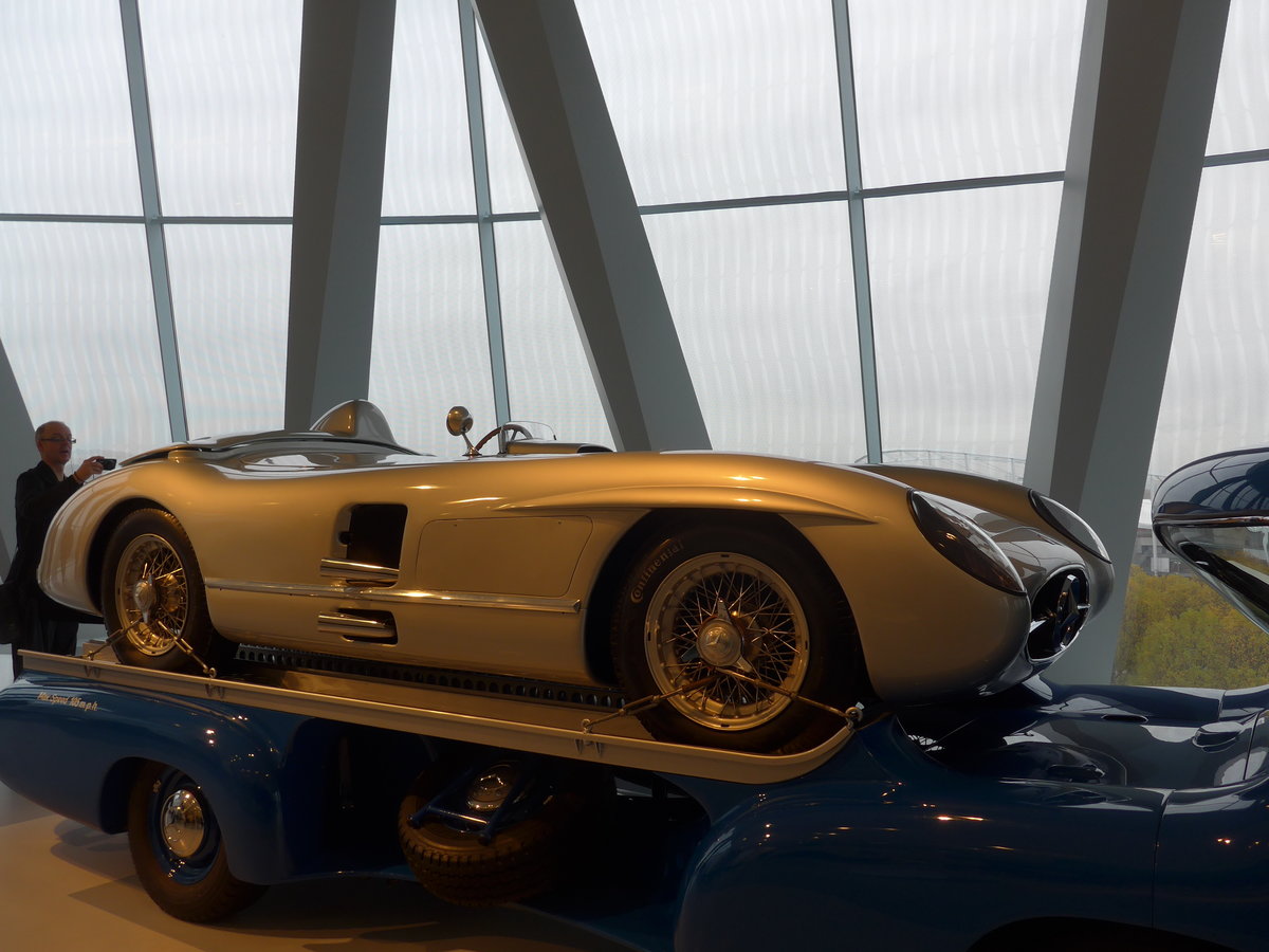 (186'384) - Mercedes 300 SLR am 12. November 2017 in Stuttgart, Mercedes-Benz Museum