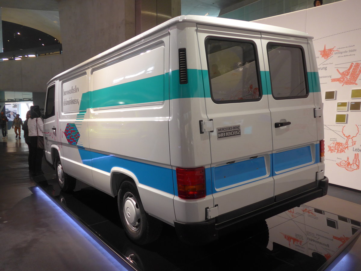 (186'466) - Mercedes-Benz NECAR 1 von 1994 am 12. November 2017 in Stuttgart, Mercedes-Benz Museum