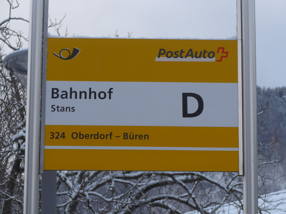 (186'802) - PostAuto-Haltestelle - Stans, Bahnhof - am 9. Dezember 2017