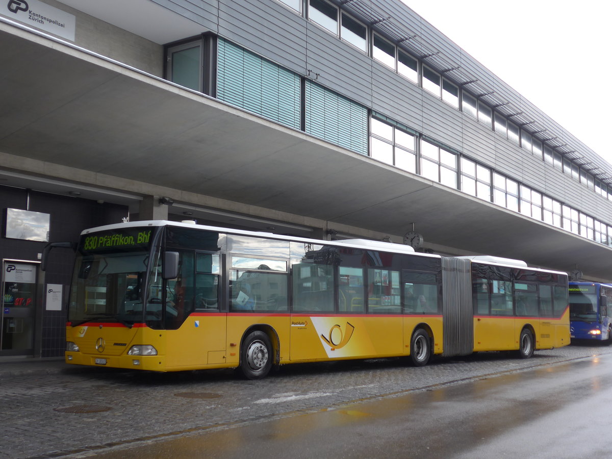 (186'858) - Ryffel, Volketswil - Nr. 201(23)/ZH 26'345 - Mercedes am 9. Dezember 2017 beim Bahnhof Uster