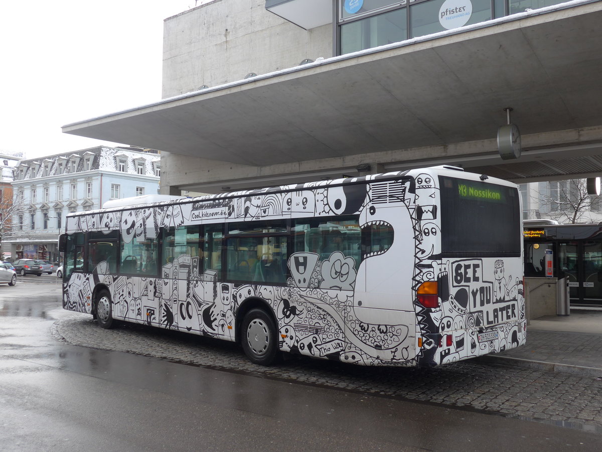 (186'866) - VZO Grningen - Nr. 30/ZH 523'330 - Mercedes am 9. Dezember 2017 beim Bahnhof Uster