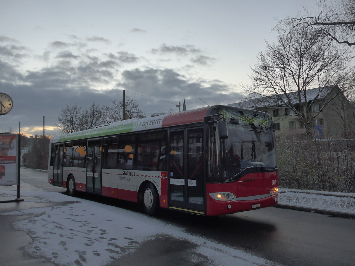 (186'928) - SW Winterthur - Nr. 204/ZH 730'204 - Solaris am 9. Dezember 2017 beim Bahnhof Oberwinterthur