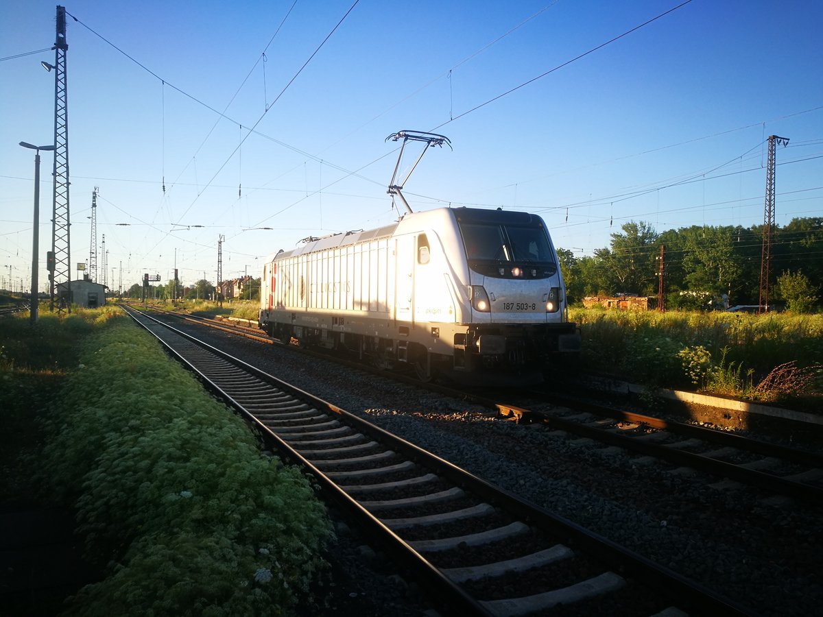 187 503 von akiem aud Rangierfahrt im Bahnhof Großkorbetha am 2.7.18