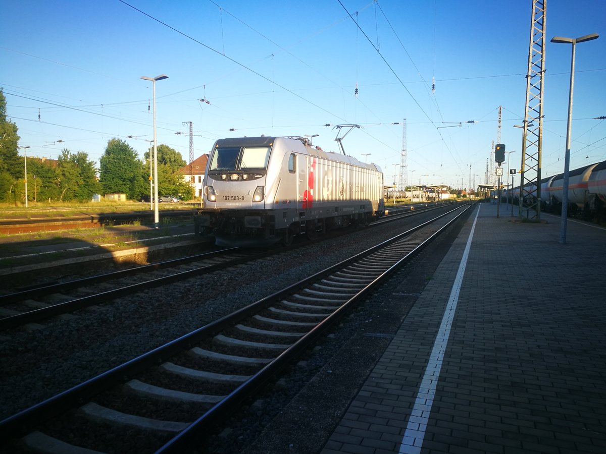 187 503 von akiem aud Rangierfahrt im Bahnhof Großkorbetha am 2.7.18