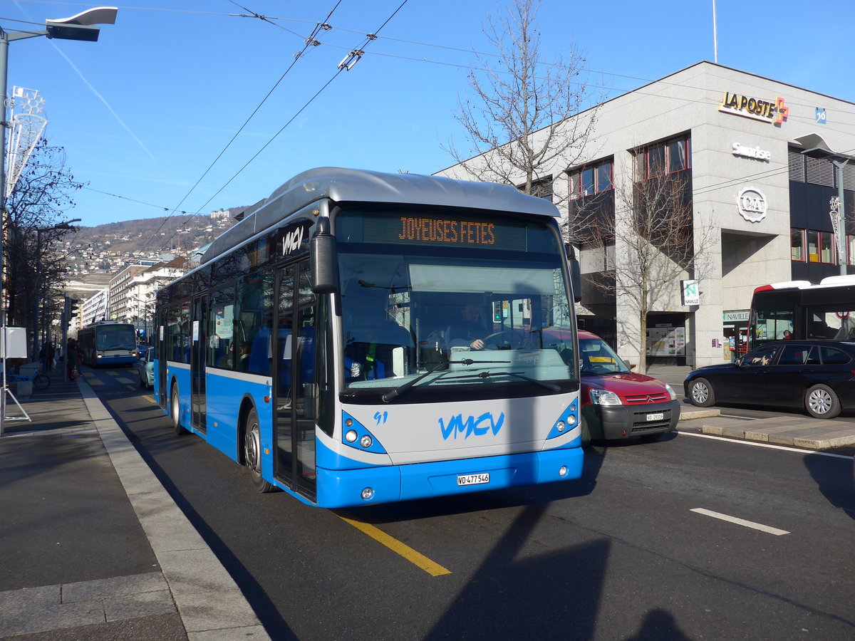 (187'198) - VMCV Clarens - Nr. 91/VD 477'546 - Van Hool am 23. Dezember 2017 beim Bahnhof Vevey