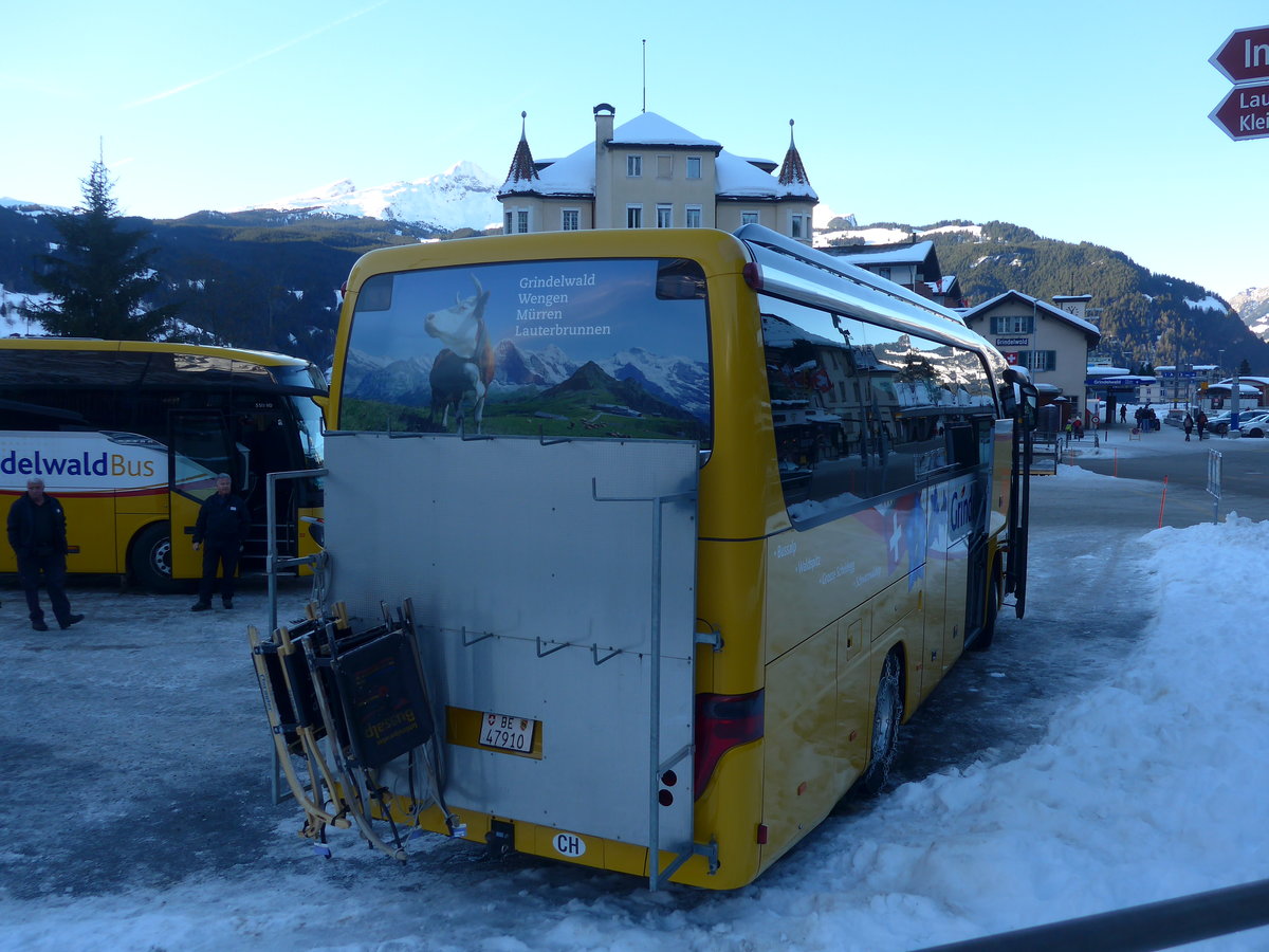 (187'297) - AVG Grindelwald - Nr. 29/BE 47'910 - Setra am 24. Dezember 2017 beim Bahnhof Grindelwald