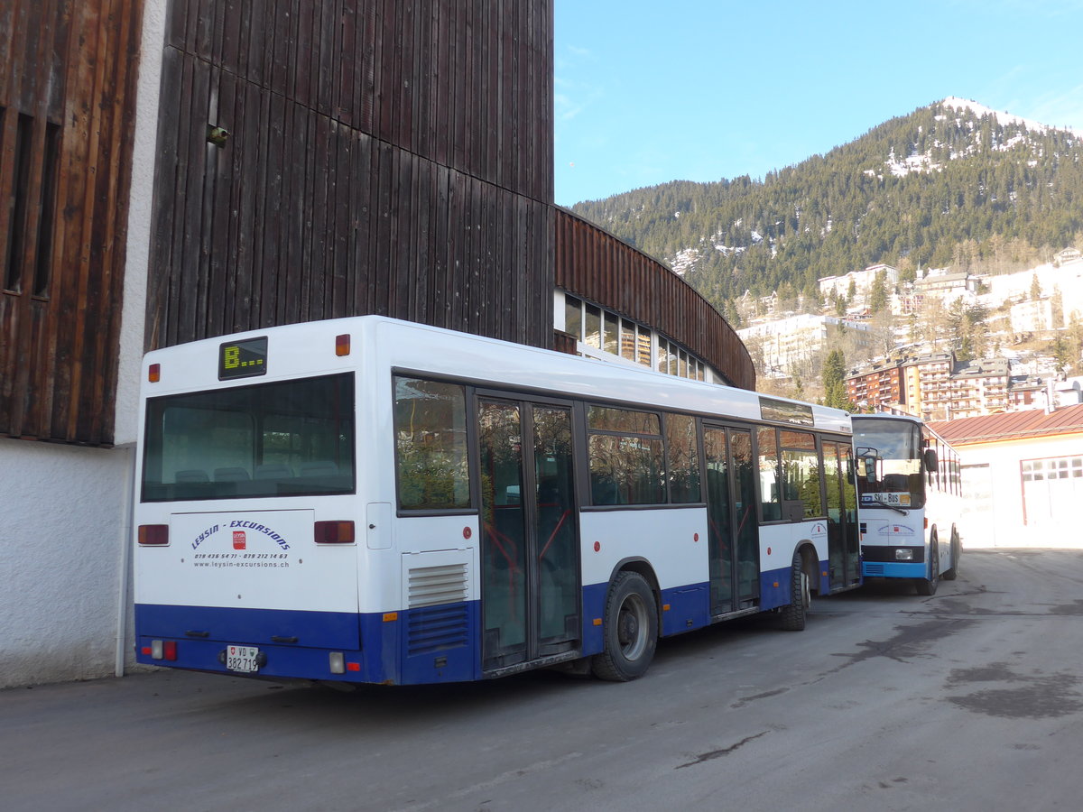 (187'943) - Leysin-Excursions, Leysin - VD 382'719 - Mercedes (ex AAGL Liestal Nr. 54) am 14. Januar 2018 in Leysin, Garage