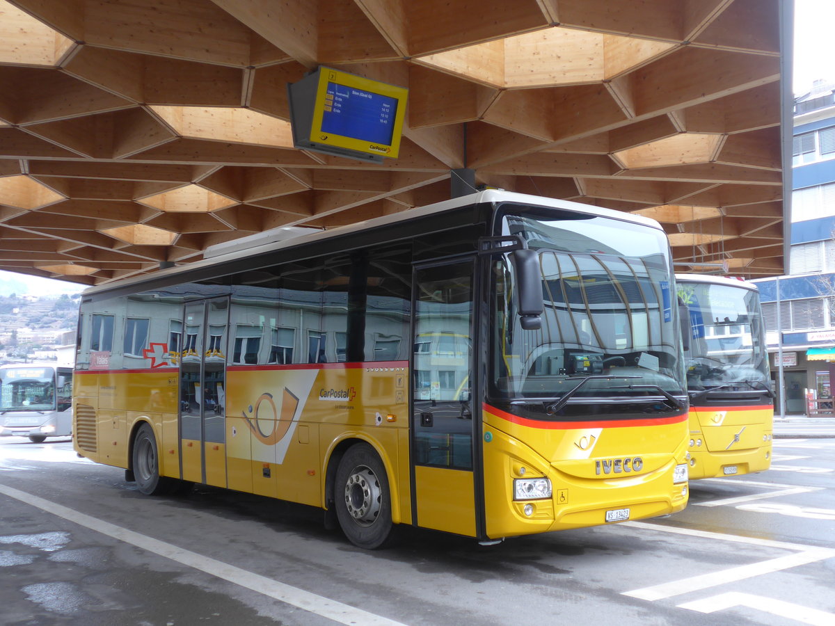 (188'028) - Evquoz, Erde - VS 13'423 - Iveco am 20. Januar 2018 beim Bahnhof Sion