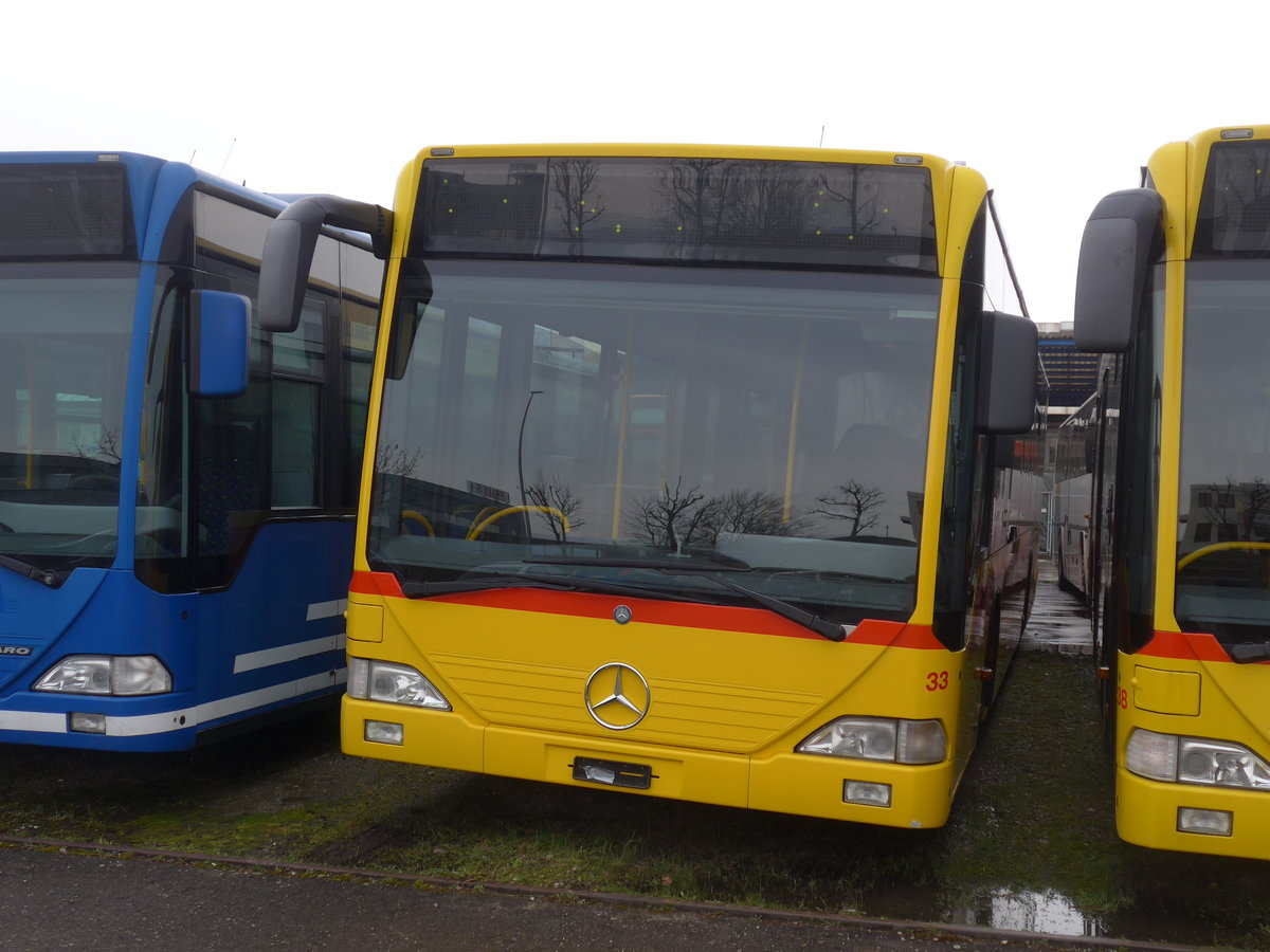 (188'307) - ASW Wintersingen - Nr. 33 - Mercedes (ex BLT Oberwil Nr. 33) am 8. Februar 2018 in Frauenfeld, Langdorfstrasse