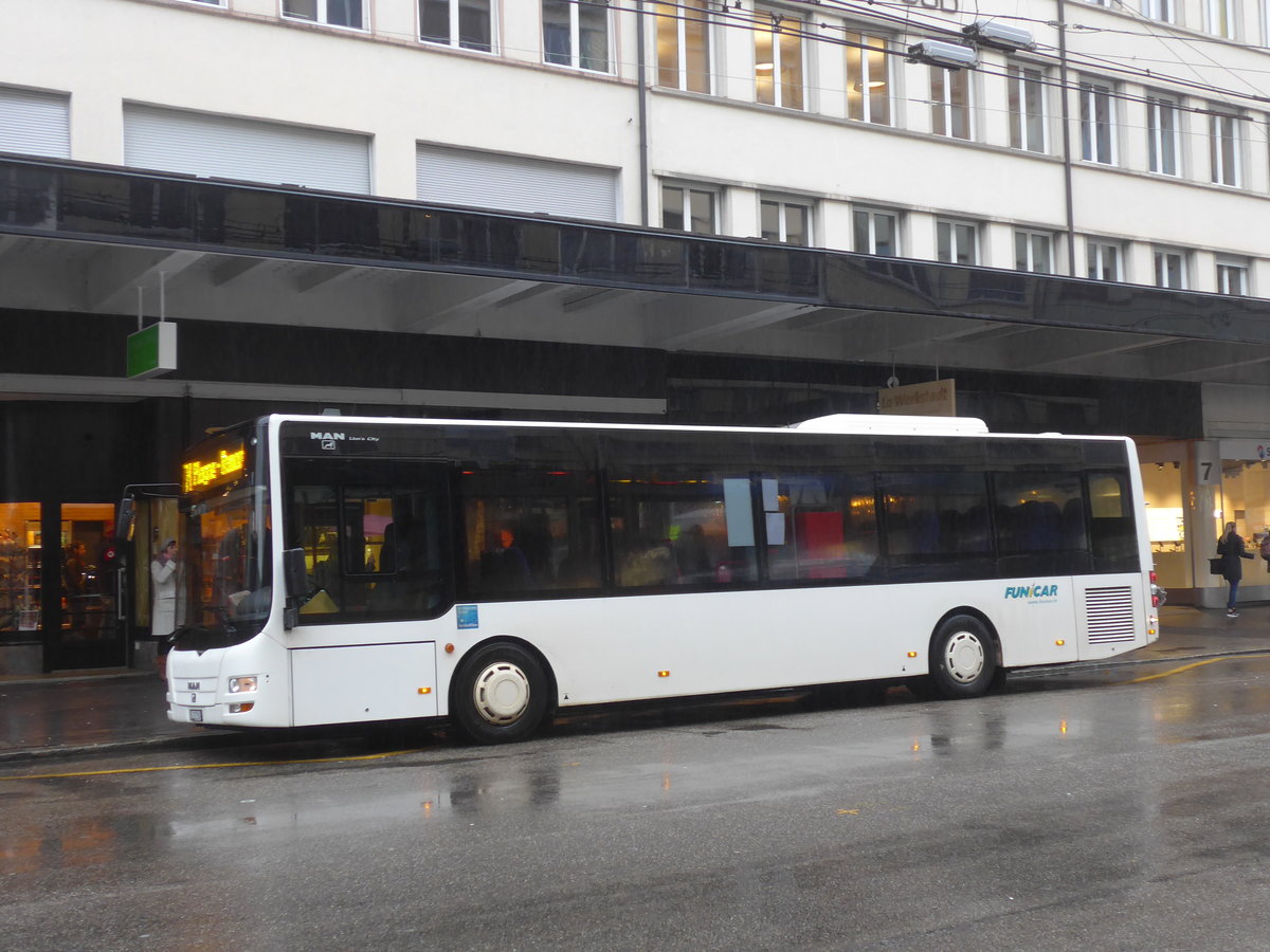 (188'739) - Funi-Car, Biel - Nr. 4/BE 107'904 - MAN/Gppel am 15. Februar 2018 beim Bahnhof Biel