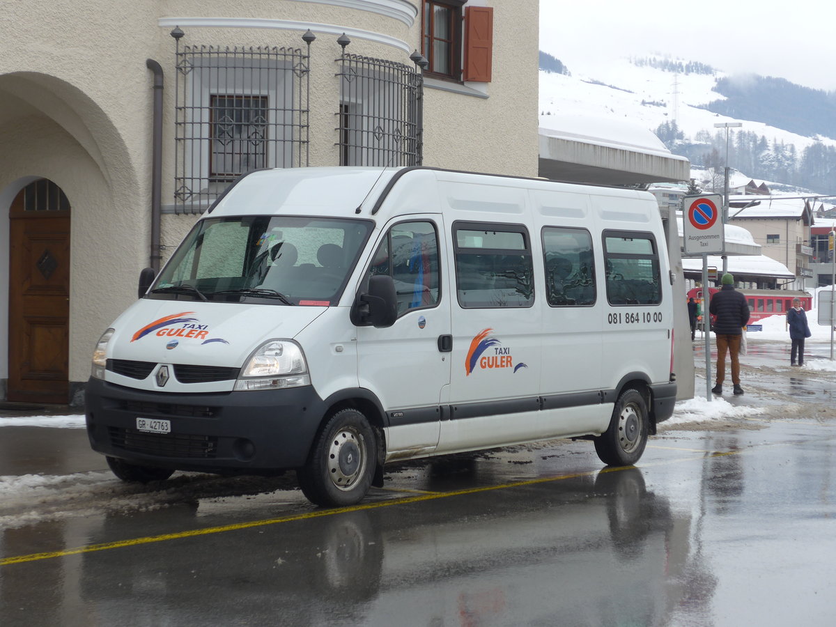 (188'749) - Guler, Sent - GR 42'763 - Renault am 16. Februar 2018 beim Bahnhof Scuol-Tarasp