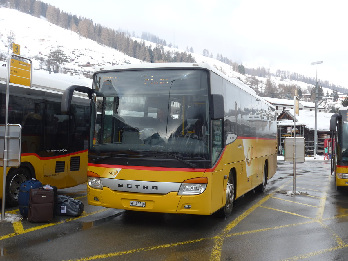 (188'809) - PostAuto Graubnden - GR 102'310 - Setra am 16. Februar 2018 beim Bahnhof Scuol-Tarasp