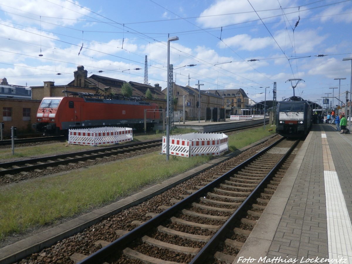 189 016-9 und MRCE ES 64 F4 - 840 (189 840) mit dem Sonderzug im Bahnhof Halle (Saale) Hbf am 14.5.15