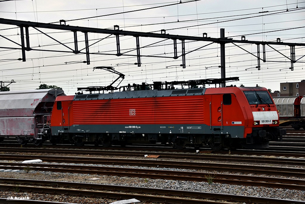 189 069-8 fuhr mit einen ganzzug zum bf venlo,20.09.16