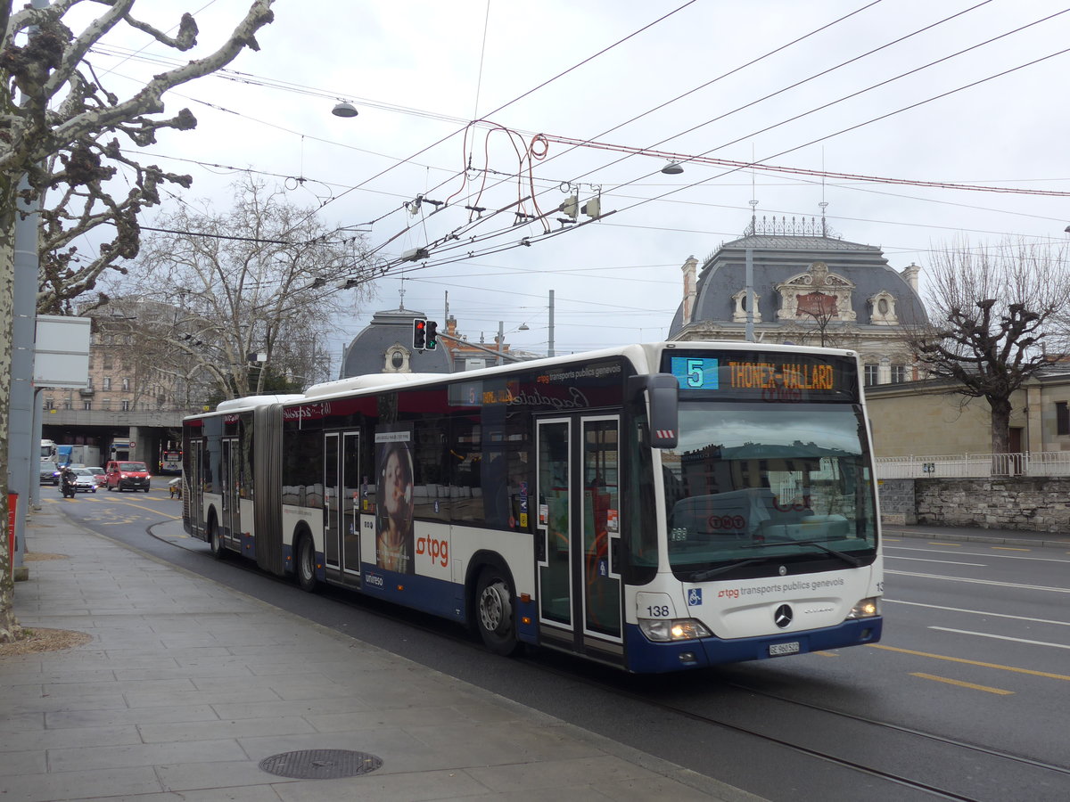 (189'154) - TPG Genve - Nr. 138/GE 960'522 - Mercedes am 12. Mrz 2018 in Genve, Place des Vingt-Deux-Cantons