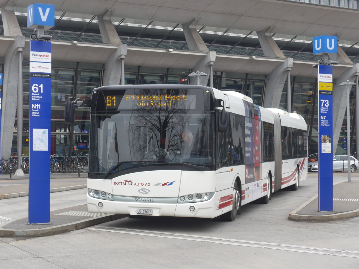 (189'320) - ARAG Ruswil - Nr. 43/LU 15'618 - Solaris am 17. Mrz 2018 beim Bahnhof Luzern