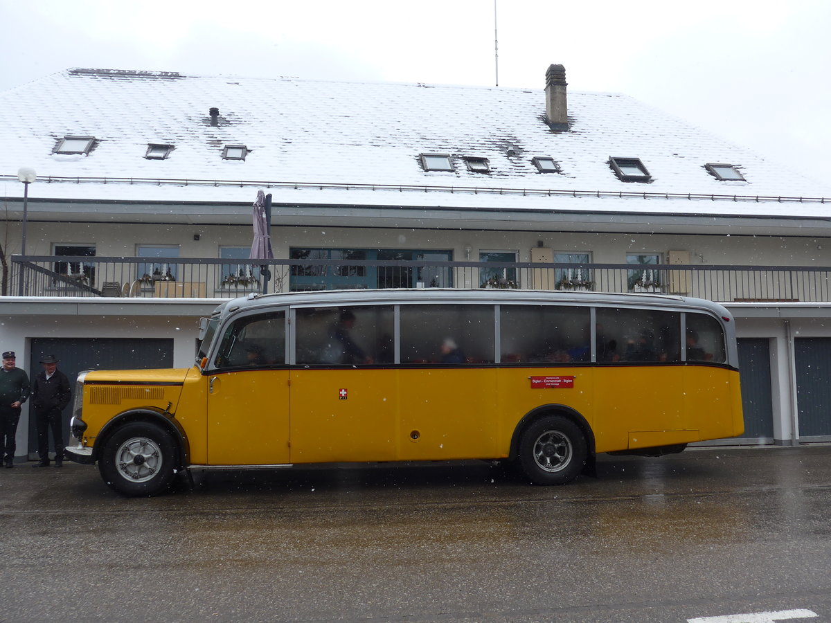 (189'807) - Schlapp, Cottens - FR 300'537 - Saurer/Saurer (ex SATEG, Lausanne; ex P 23'086; ex P 2138) am 1. April 2018 in Emmenmatt, Moosegg