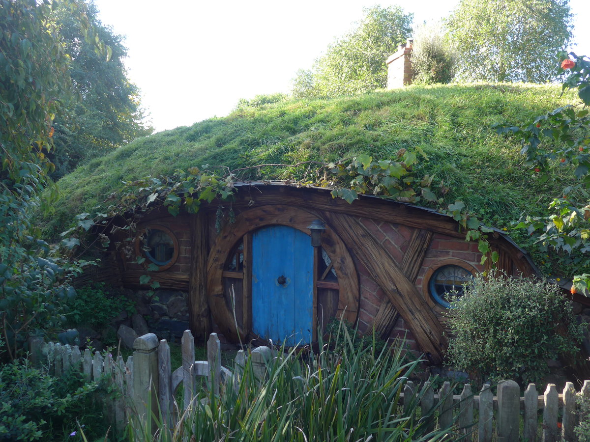 (190'867) - Hobbiton-Haus am 22. April 2018 bei Hinuera