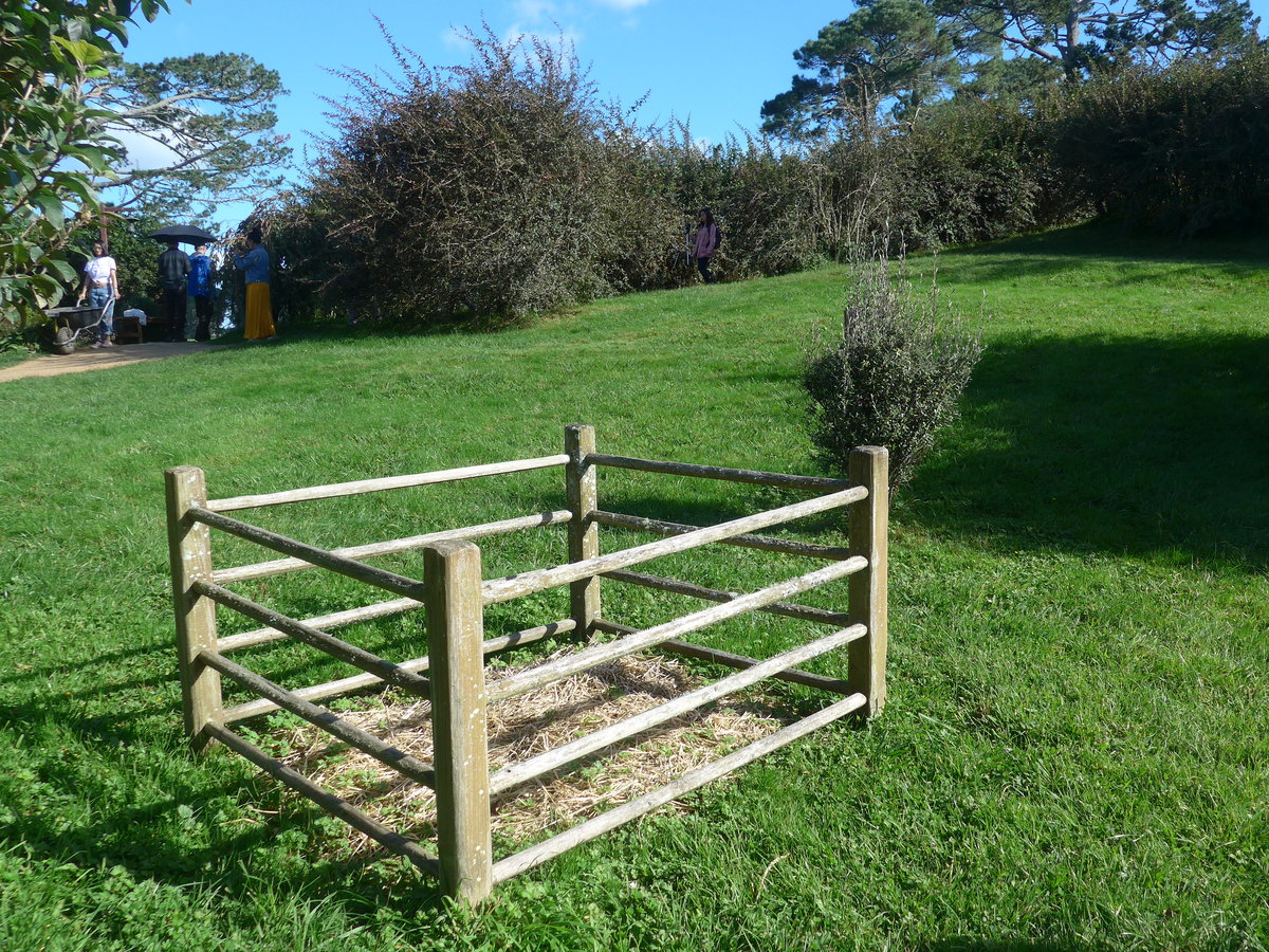 (190'888) - Tiergatter im Hobbiton am 22. April 2018 bei Hinuera