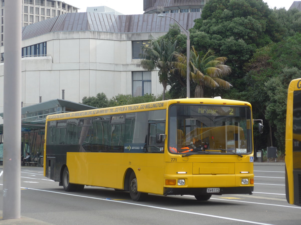 (191'748) - GO Wellington - Nr. 771/XW4115 - MAN/Designline am 27. April 2018 beim Bahnhof Wellington