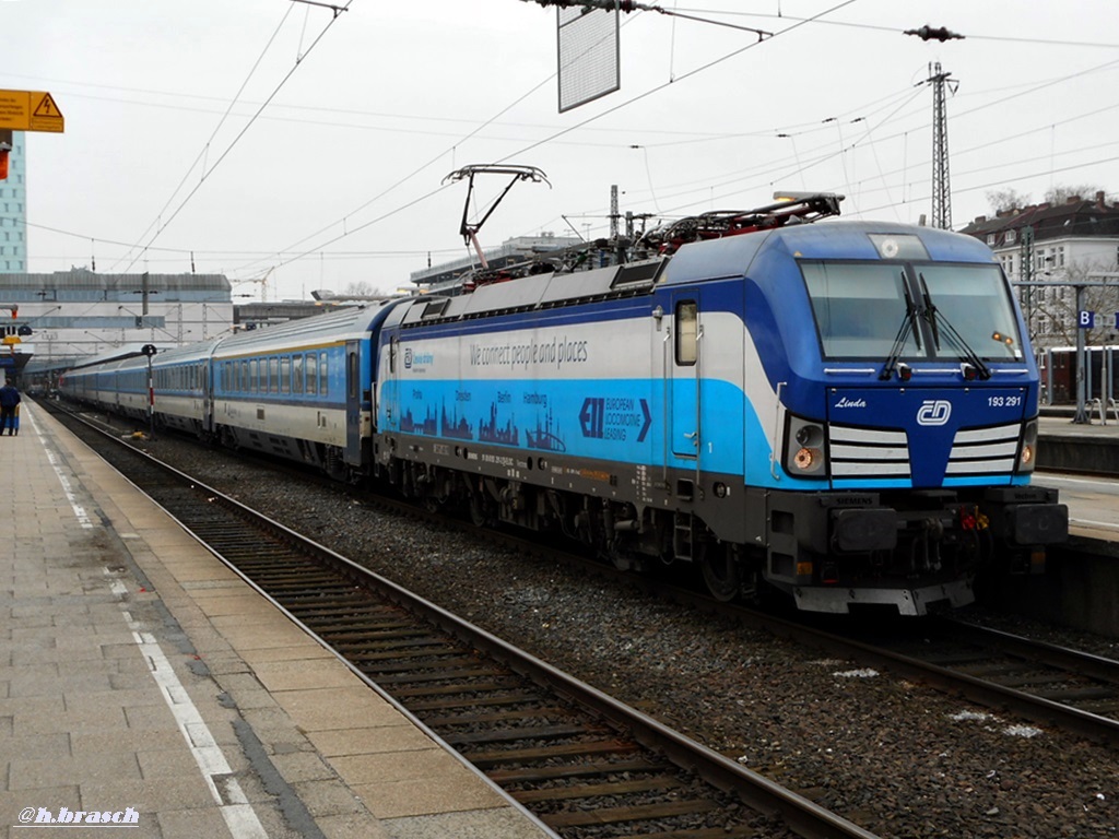 193 291 stand mit den EC nach prag,in hh-altona,23.03.19