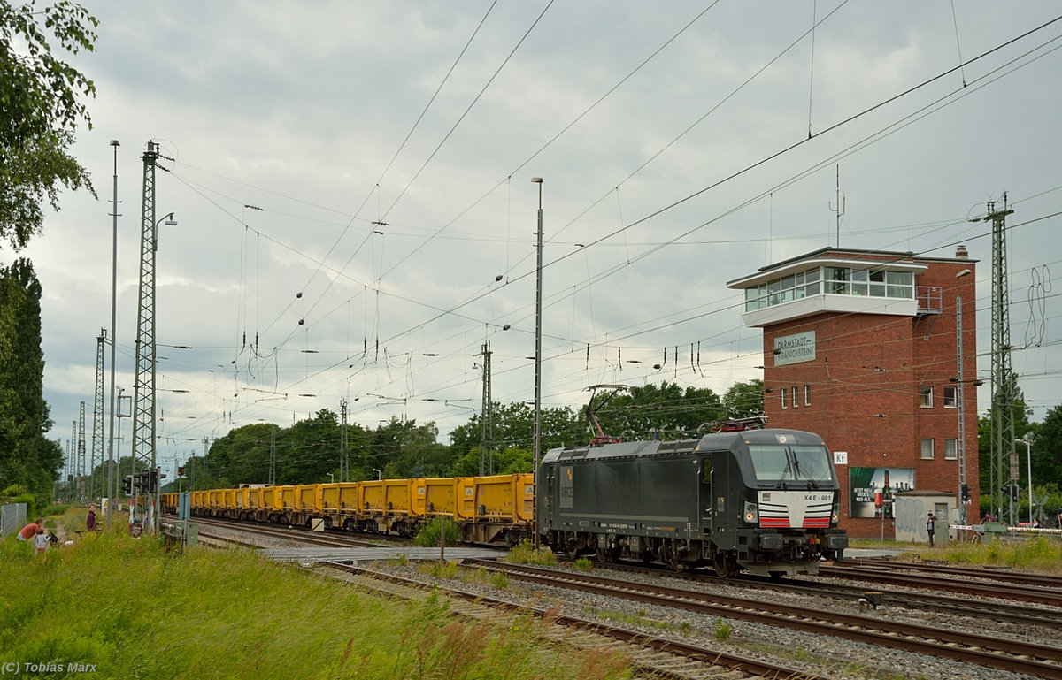 193 601 bei der Durchfahrt durch Darmstadt-Kranichstein am 14.06.2016