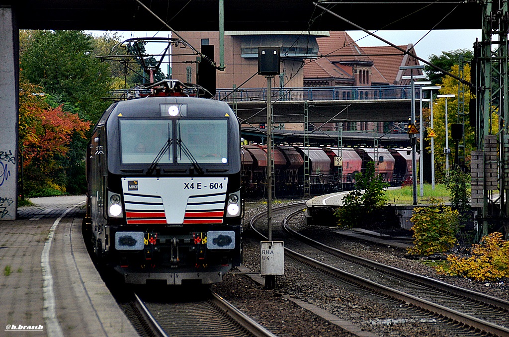 193 604,mußte mit einen ganzzug warten auf weiterfahrt,am 24.10.15